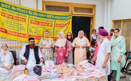 शहीदों की याद में 34 परिवारों को राशन वितरण एवं समाज सेवी पांच महिलाओं को सम्मानित कार्यक्रम का समाजसेवी लाल मोहम्मद ने किया शुभारंभ