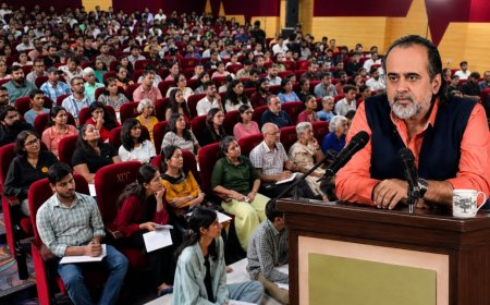 बिखरे हुए मन के साथ भी सधा हुआ जीवन संभव, मन का वास्तविक विकार अहंकार से उसका संसर्ग है : आचार्य प्रशांत