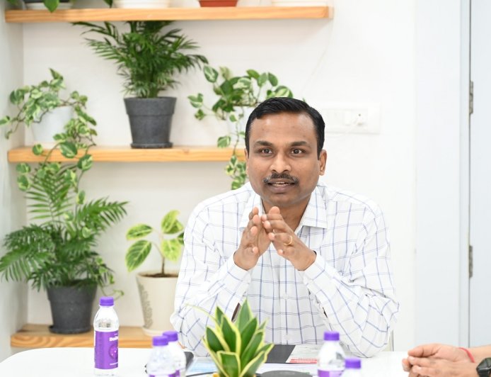 SIR को लेकर की राजनैतिक दलों के साथ बैठक