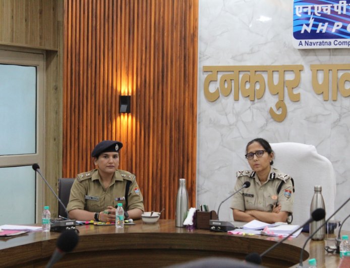 पुलिस महानिरीक्षक कुमायूँ परिक्षेत्र द्वारा चम्पावत का भ्रमण, भारत-नेपाल सीमा सुरक्षा का निरीक्षण एवं समीक्षा बैठक आयोजित