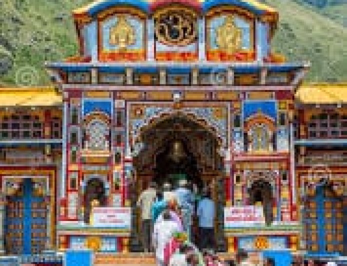 आयुक्त गढ़वाल की अगुवाई में होगी बदरीनाथ धाम में चढ़ावे की चोरी की जांच