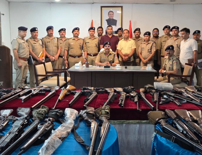 एसएसपी अजय गणपति की ऐतिहासिक कार्रवाई: ऊधम सिंह नगर में संदिग्ध शस्त्र लाइसेंसों पर बड़ा अभियान, 94 लाइसेंस कब्जे में, 119 हथियार जमा