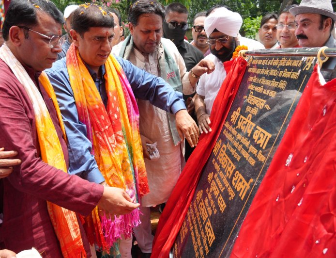 रुद्रपुर में 552 लाख की विकास योजनाओं का शिलान्यास