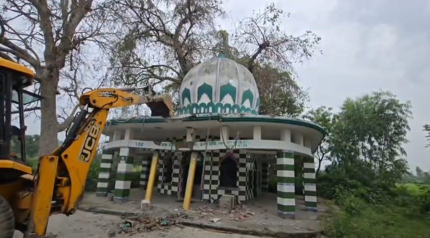 देवभूमि से अवैध मजारों पर धामी सरकार के बुलडोजर की कारवाई जारी