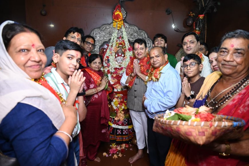 रथ यात्रा की पूर्व संध्या पर पुरी पहुंचे विधायक डॉ. संपत अग्रवाल, बाबा लिंगराज और माता बाट मंगला के दरबार में टेका माथा