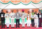 स्वतंत्रता दिवस पर लोक भवन में सम्मान समारोह, ‘देवभूमि संवाद’ का हुआ विमोचन