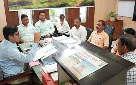 मतदाता सूची पुनरीक्षण को लेकर राजनीतिक दलों के साथ बैठक,31 अगस्त तक निपटाए जाएंगे नो मैपिंग,विसंगति श्रेणी के मामले
