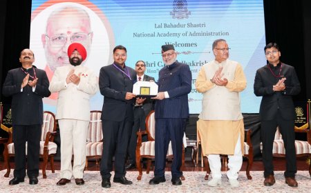 आईएएस प्रशिक्षुओं में राष्ट्रसेवा, संवेदनशीलता और सुशासन का भाव सर्वोपरि हो: राज्यपाल
