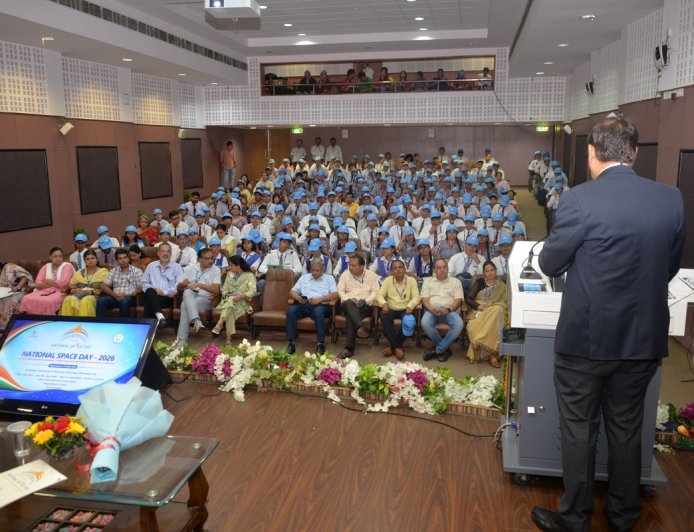 'राष्ट्रीय अंतरिक्ष दिवस' के अंतर्गत "विकसित भारत के लिए अंतरिक्ष तकनीक" विषय पर भारतीय सुदुर संवेदन संस्थान, देहरादून ने आयोजित किए विभिन्न आउटरीच कार्यक्रम