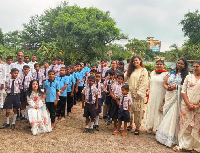 आर्ना फाउंडेशन ने स्वतंत्रता दिवस एवं रक्षाबंधन के अवसर पर अर्पण दिव्यांग स्कूल में मनाया विशेष कार्यक्रम