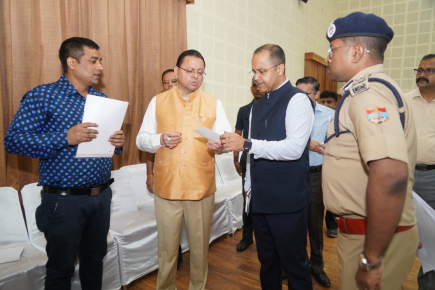 मुख्यमंत्री से विभिन्न कर्मचारी संगठनों के प्रतिनिधिमंडलों ने की भेंट