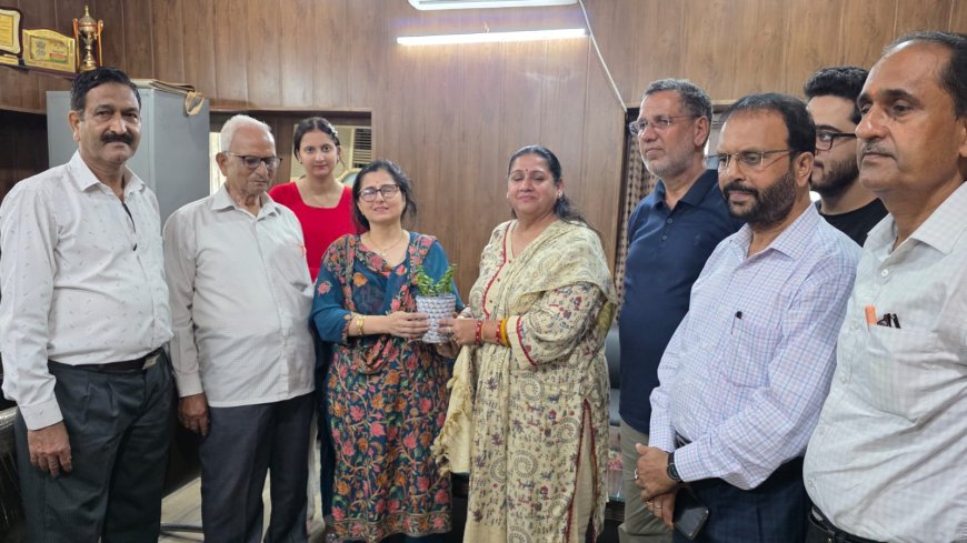 तवी वेलफेयर सोसाइटी ने राजकीय गर्ल्स हायर सेकेंडरी स्कूल, सतवारी में लगाया नि:शुल्क नेत्र जांच एवं स्क्रीनिंग शिविर