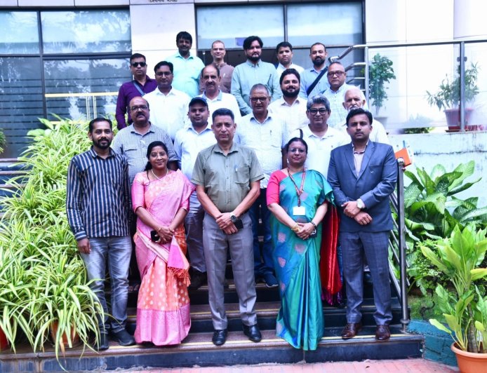 उत्तराखंड के मीडिया प्रतिनिधिमंडल ने हैदराबाद प्रेस दौरे पर भारतीय राष्ट्रीय महासागर सूचना सेवा केंद्र का किया दौरा